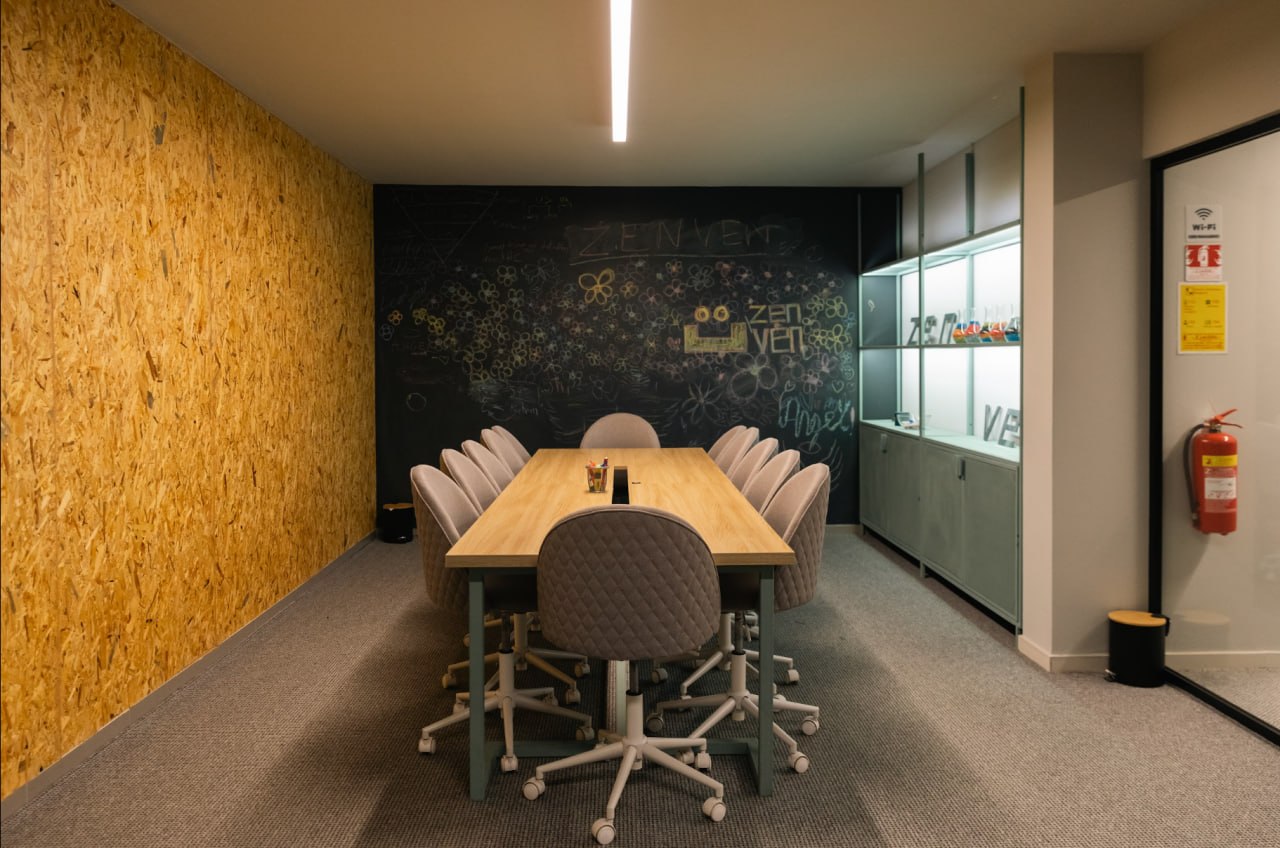 Conference Room — view 2