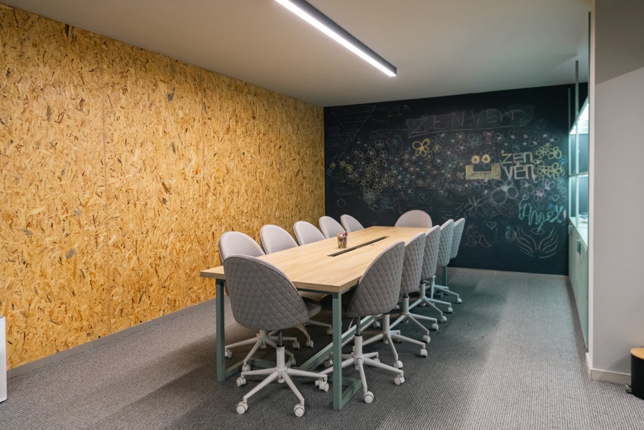 Conference Room — view 3