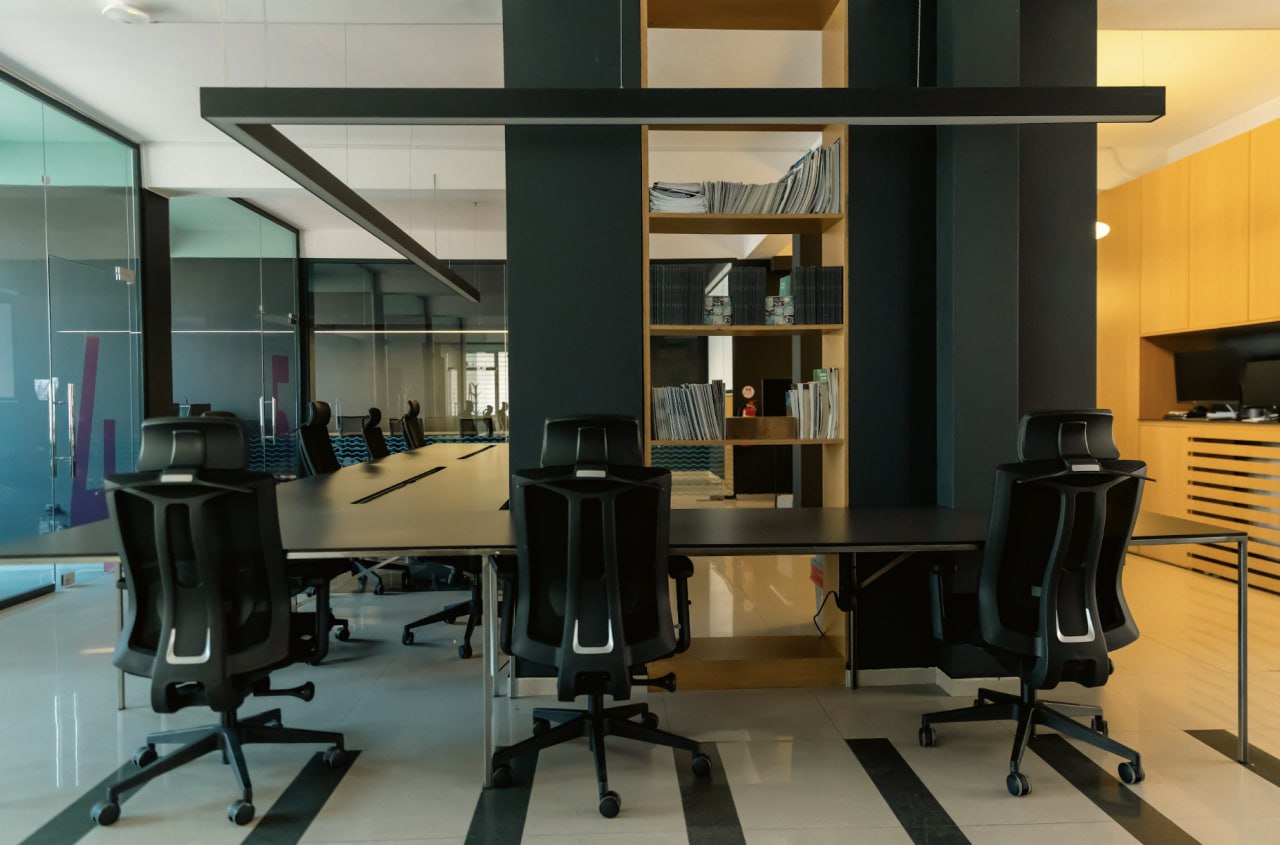 Dedicated Desk — Aktash, view 1