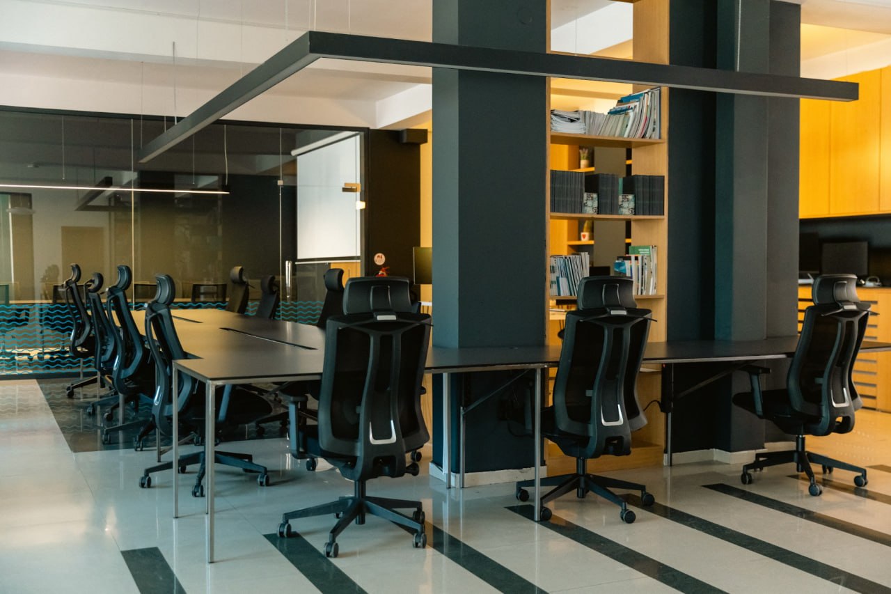 Dedicated Desk — Aktash, view 2