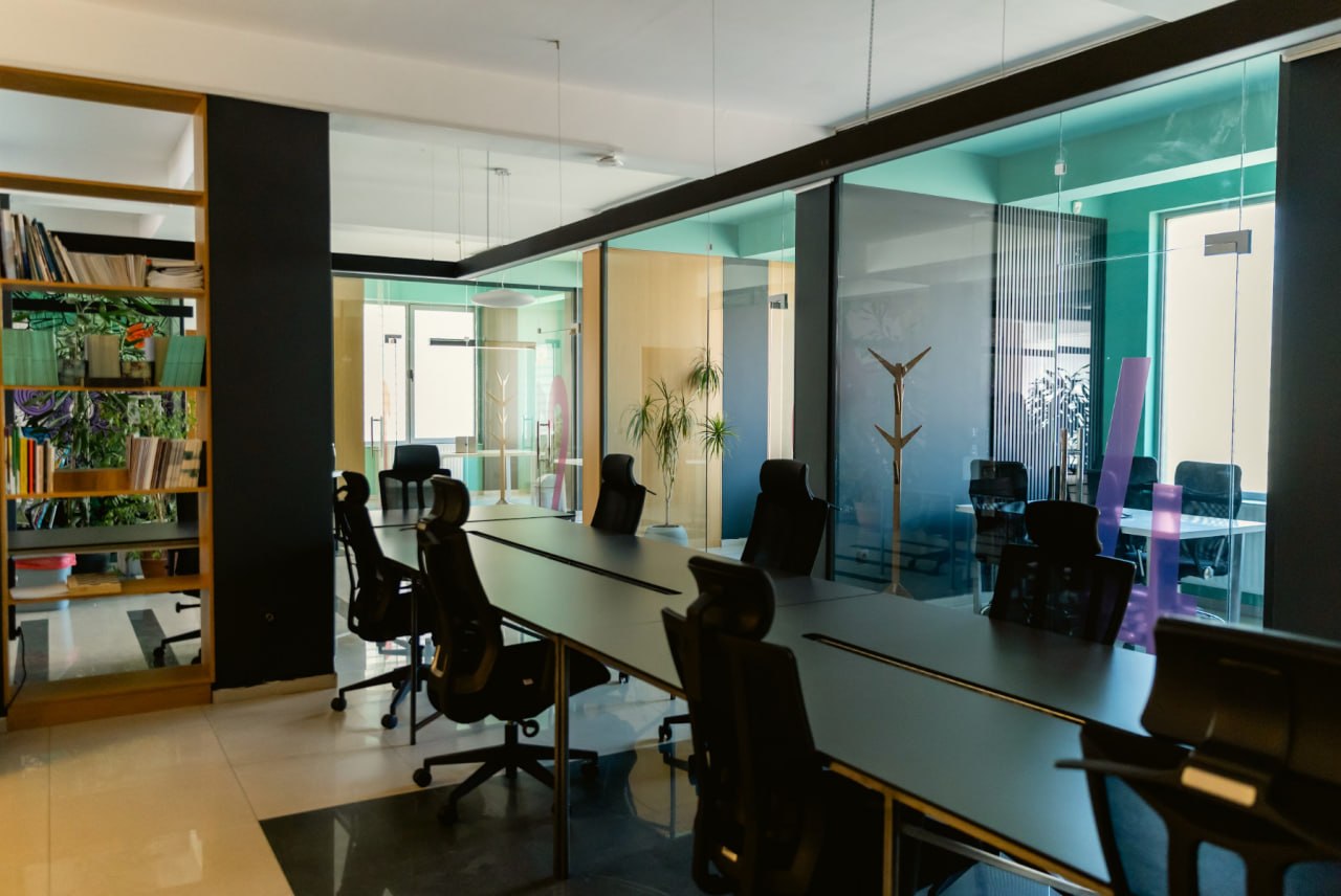 Dedicated Desk — Aktash, view 4