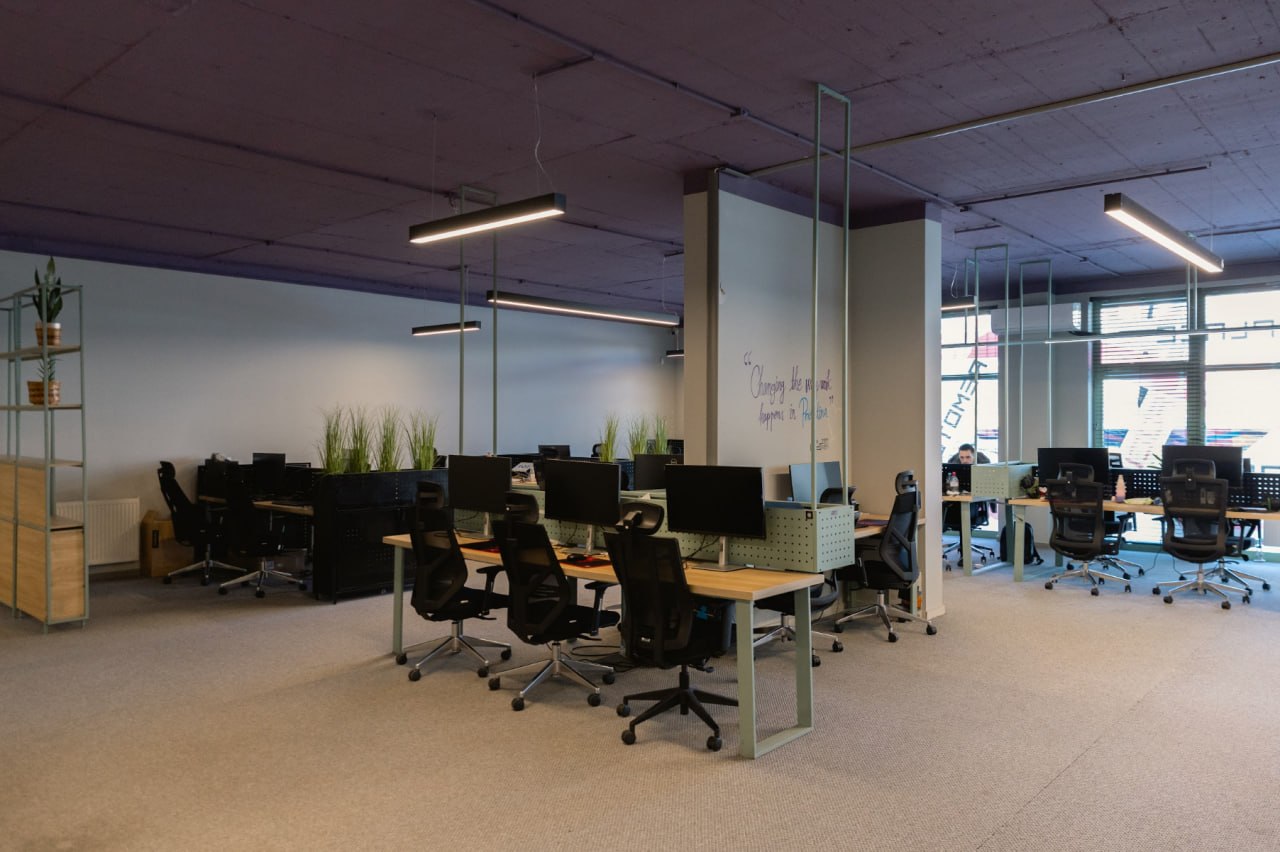 Dedicated Desk — Rruga B, view 1